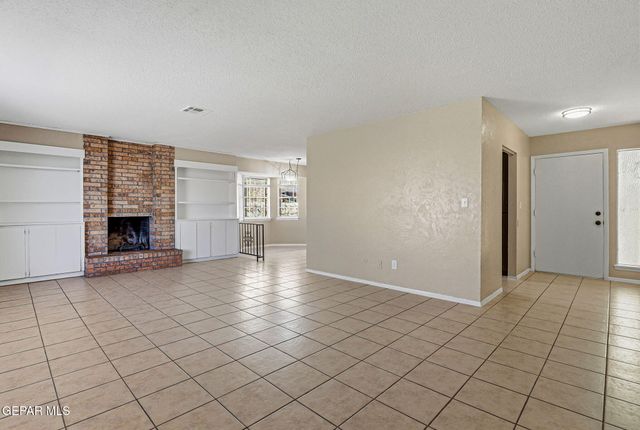 701 CENTENNIAL Drive, El Paso, TX 79912