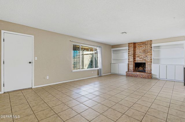 701 CENTENNIAL Drive, El Paso, TX 79912