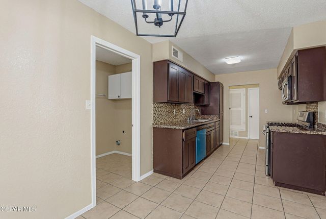 701 CENTENNIAL Drive, El Paso, TX 79912