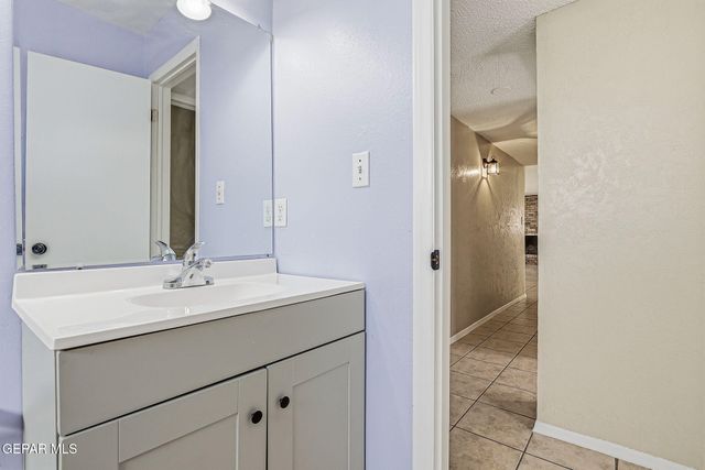 701 CENTENNIAL Drive, El Paso, TX 79912