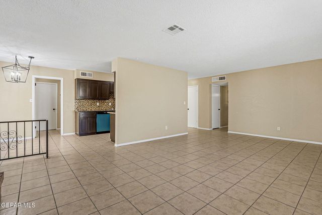 701 CENTENNIAL Drive, El Paso, TX 79912