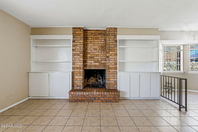 701 CENTENNIAL Drive, El Paso, TX 79912