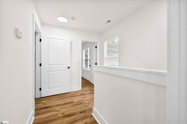 7 Robin Hood Road, Taylors, SC 29687