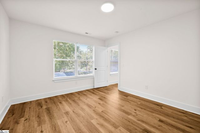 7 Robin Hood Road, Taylors, SC 29687