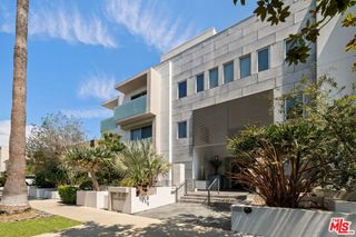 928 N Croft Avenue 301, Los Angeles, CA 90069