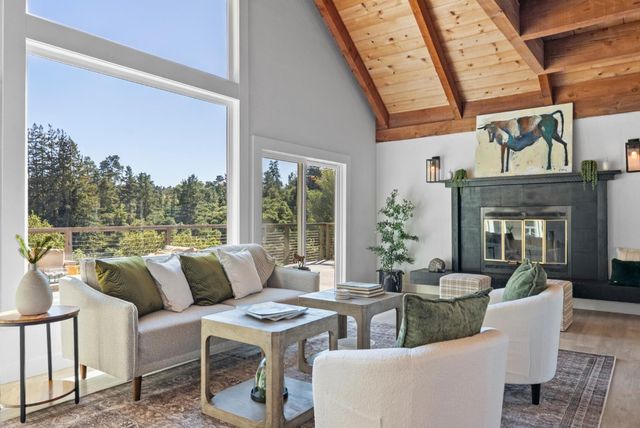 688 Calabasas Road, Watsonville, CA 95076