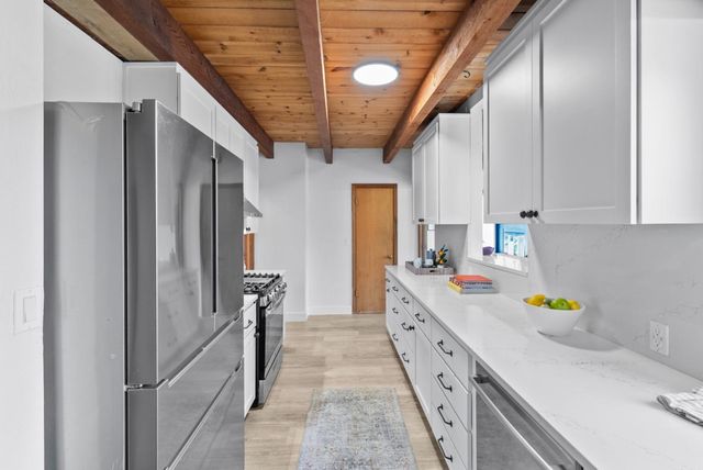 688 Calabasas Road, Watsonville, CA 95076