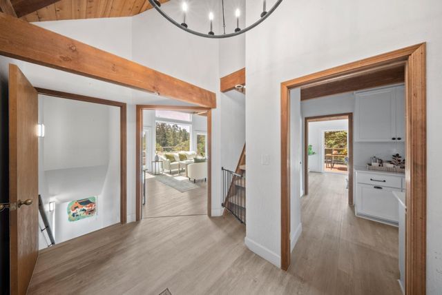 688 Calabasas Road, Watsonville, CA 95076