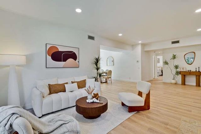 425 N El Camino Real 203, San Mateo, CA 94401