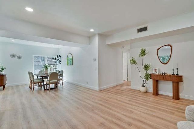 425 N El Camino Real 203, San Mateo, CA 94401