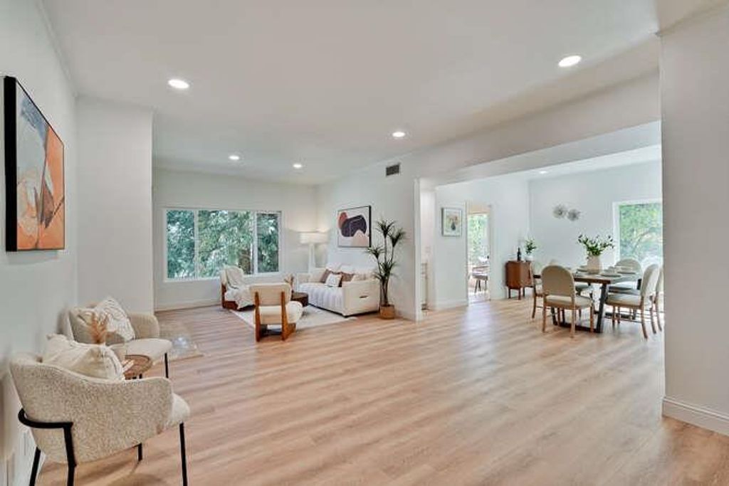 425 N El Camino Real 203, San Mateo, CA 94401