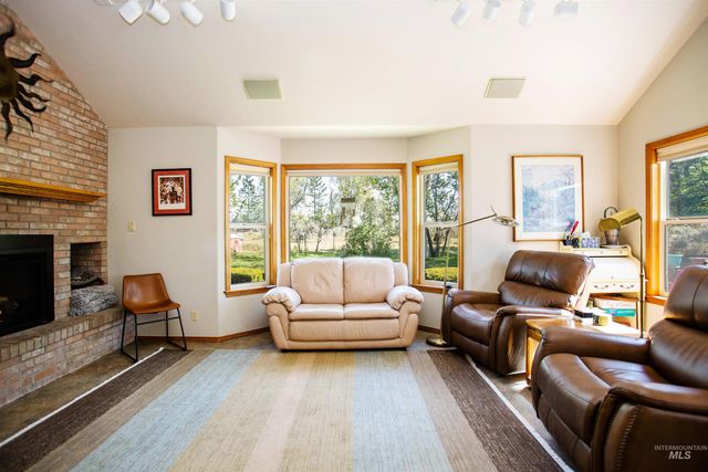 3228 Meadow Ridge Lane, Twin Falls, ID 83301