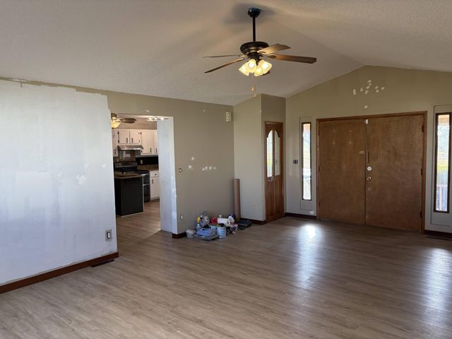 316 W Highway Dd, Miller, MO 65707