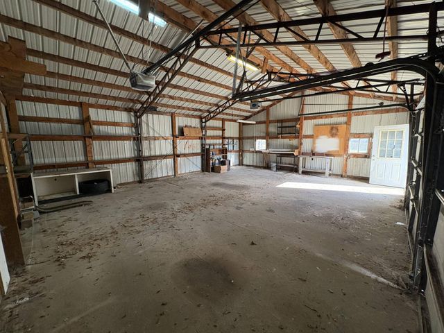 316 W Highway Dd, Miller, MO 65707