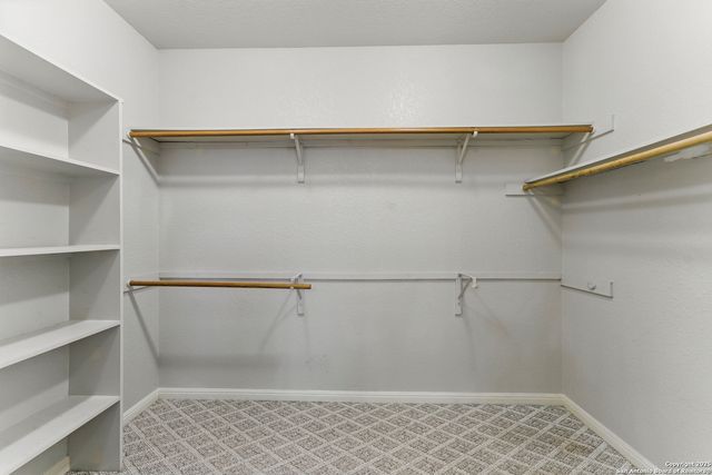 163 Montesito, Floresville, TX 78114