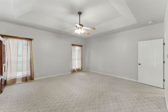 163 Montesito, Floresville, TX 78114