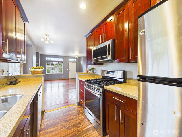1108 S 207th Street, Seatac, WA 98198