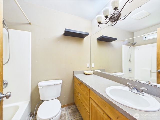 1108 S 207th Street, Seatac, WA 98198
