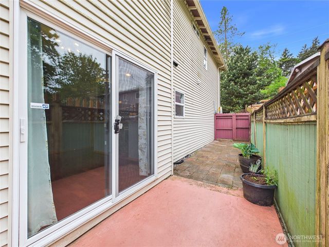1108 S 207th Street, Seatac, WA 98198
