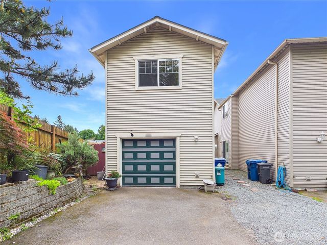 1108 S 207th Street, Seatac, WA 98198