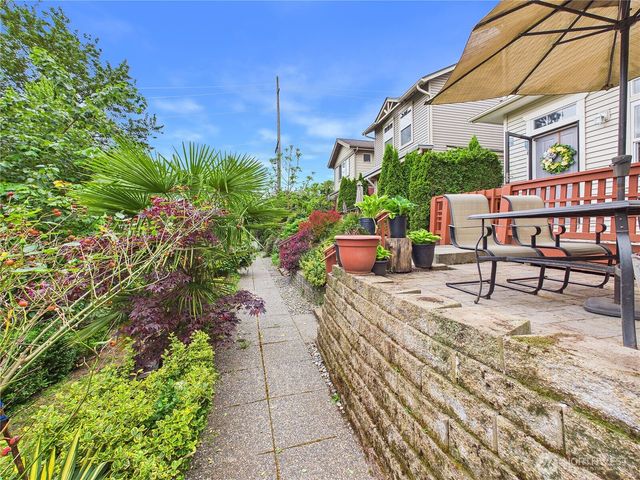 1108 S 207th Street, Seatac, WA 98198