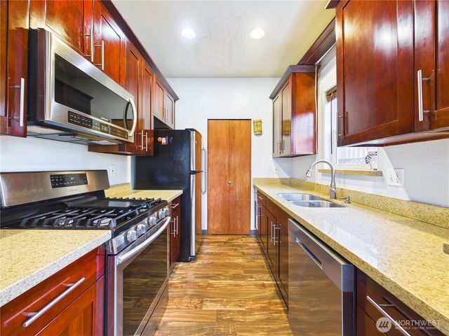 1108 S 207th Street, Seatac, WA 98198