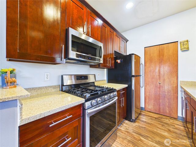 1108 S 207th Street, Seatac, WA 98198