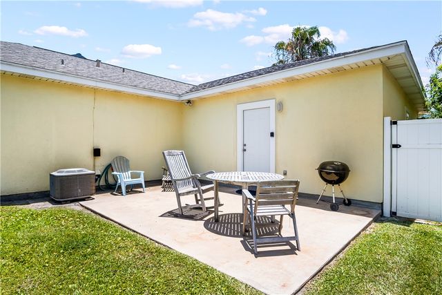 627 Sandy Lane, Port Aransas, TX 78373