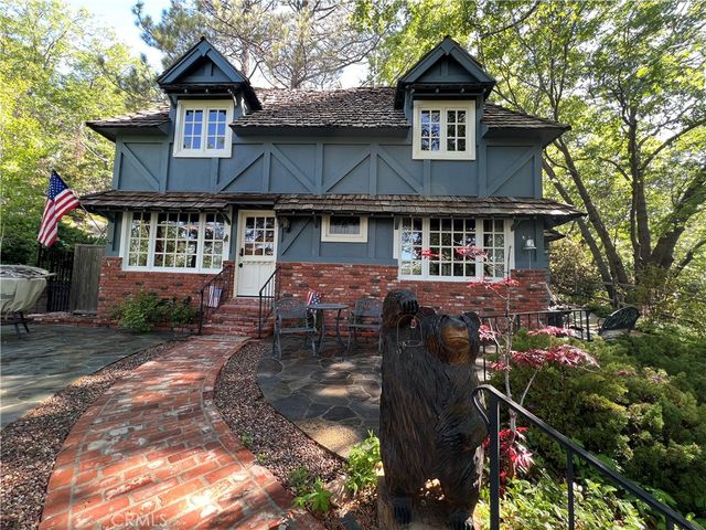 28972 North Shore Road, Lake Arrowhead, CA 92352