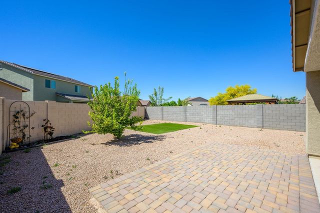 8536 S 40th Glen, Laveen, AZ 85339