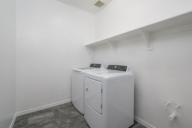 8536 S 40th Glen, Laveen, AZ 85339