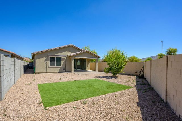 8536 S 40th Glen, Laveen, AZ 85339