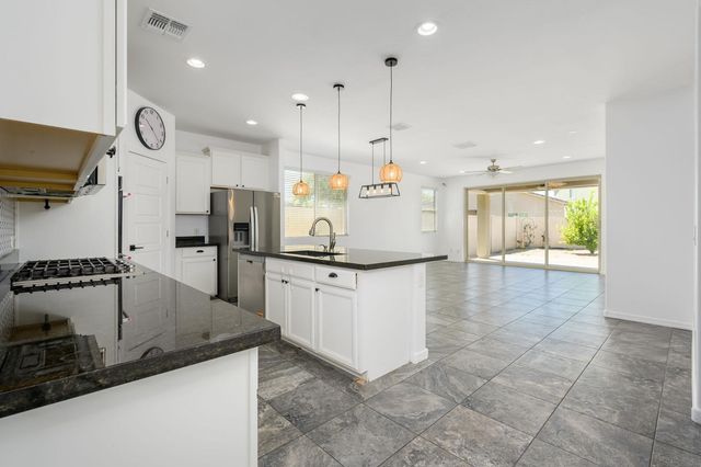 8536 S 40th Glen, Laveen, AZ 85339