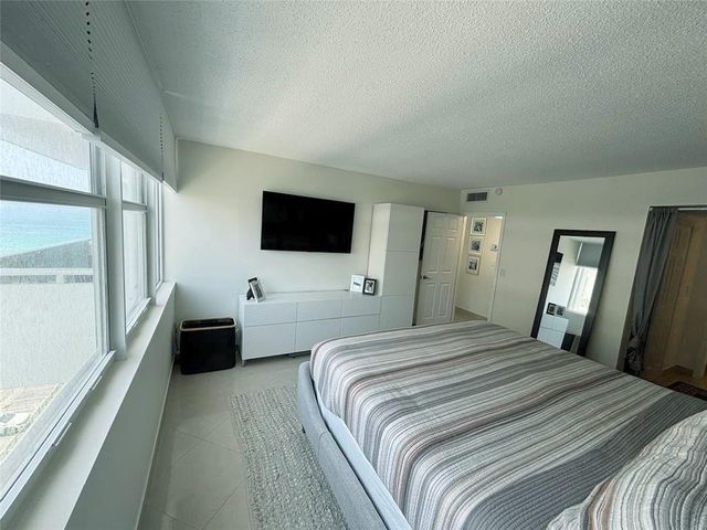 3140 S Ocean Drive, Hallandale Beach, FL 33009