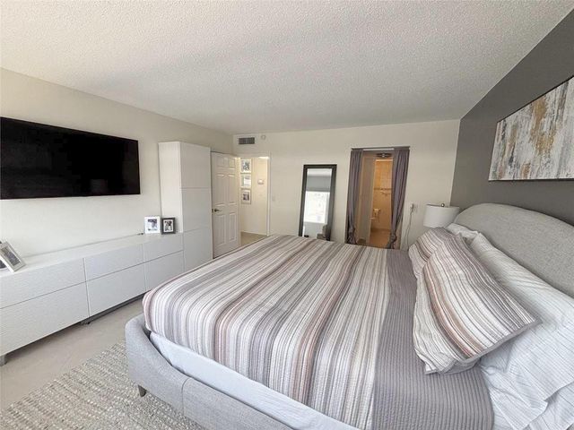 3140 S Ocean Drive, Hallandale Beach, FL 33009