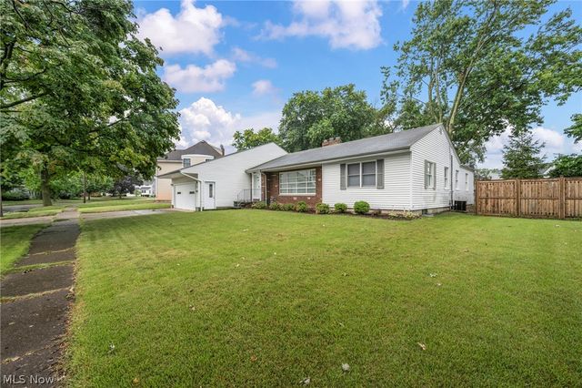 1030 Hillsdale Avenue, Lorain, OH 44052