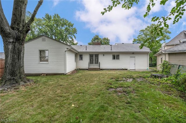 1030 Hillsdale Avenue, Lorain, OH 44052
