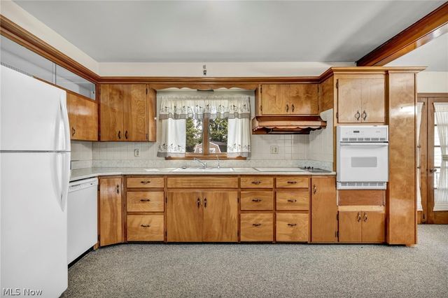 1030 Hillsdale Avenue, Lorain, OH 44052