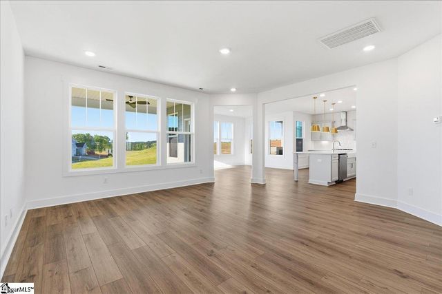 119 Mossend Street, Woodruff, SC 29388