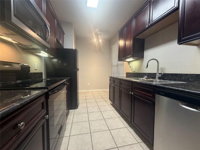 2255 Braeswood Park Drive 136, Houston, TX 77030