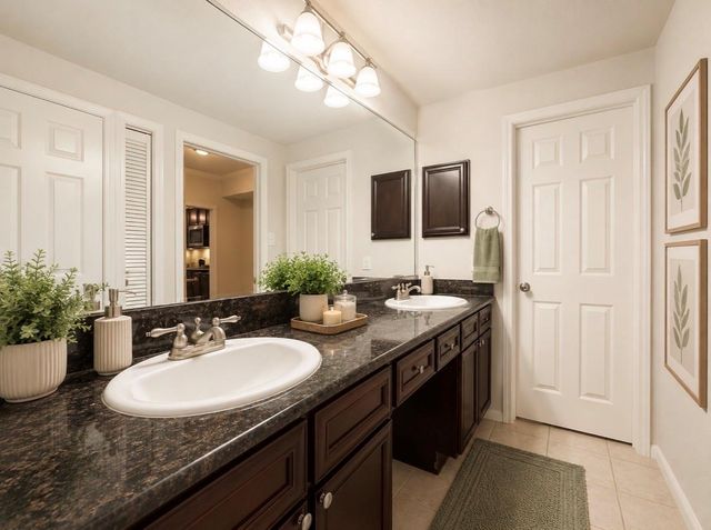 2255 Braeswood Park Drive 136, Houston, TX 77030