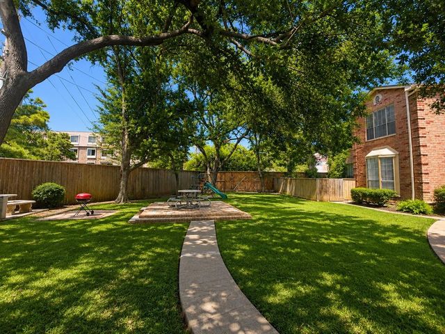 2255 Braeswood Park Drive 136, Houston, TX 77030