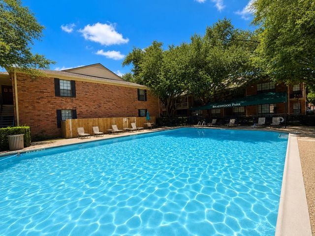 2255 Braeswood Park Drive 136, Houston, TX 77030