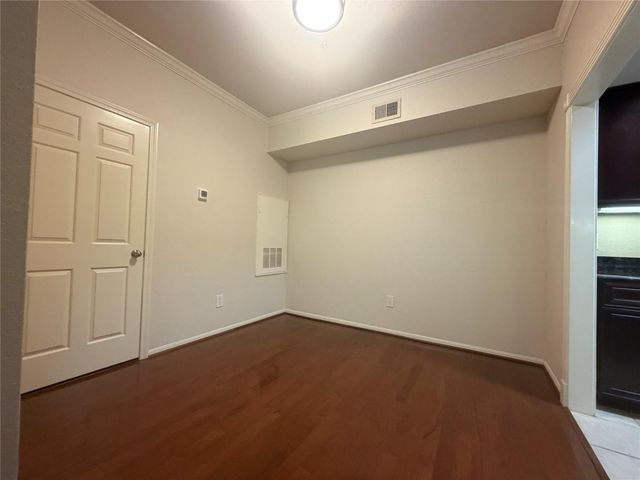 2255 Braeswood Park Drive 136, Houston, TX 77030