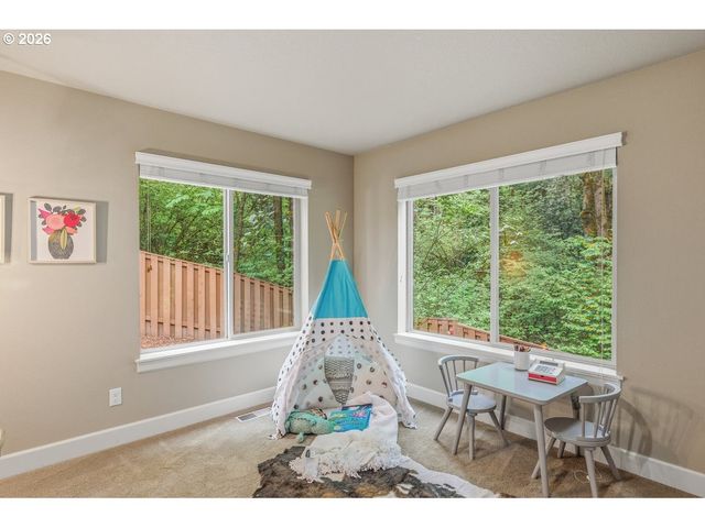 9279 Se GRACE Cir, Happy Valley, OR 97086