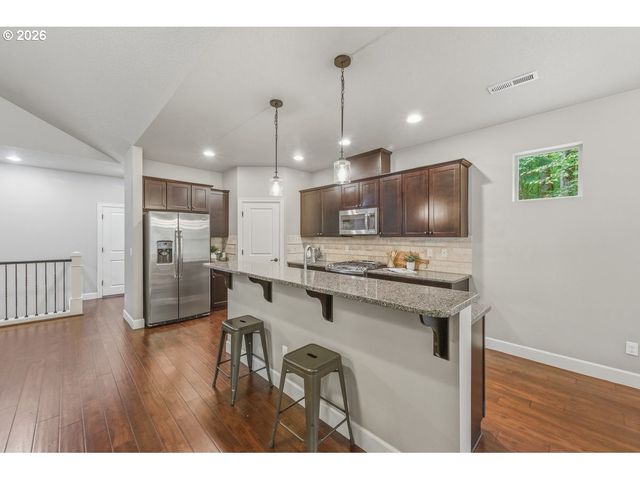 9279 Se GRACE Cir, Happy Valley, OR 97086