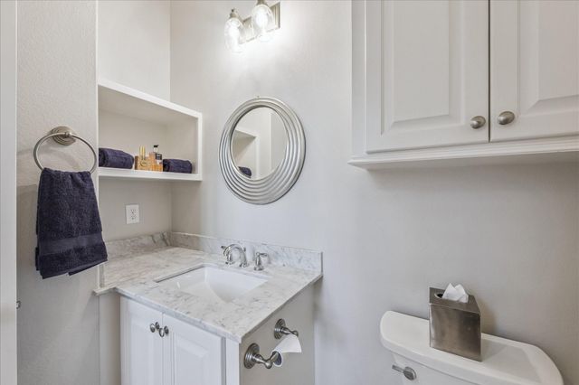 209 Queen Road, Clear Lake Shores, TX 77565
