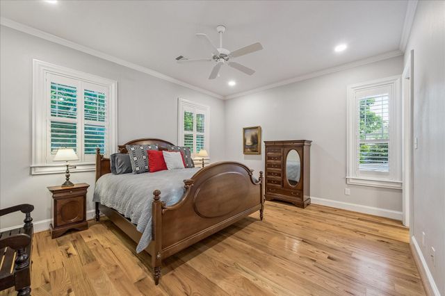 209 Queen Road, Clear Lake Shores, TX 77565