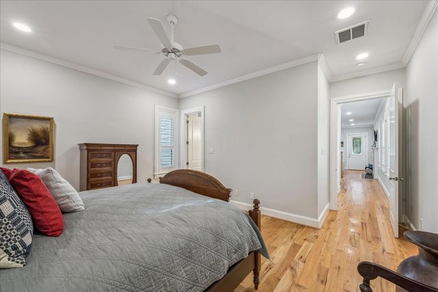 209 Queen Road, Clear Lake Shores, TX 77565