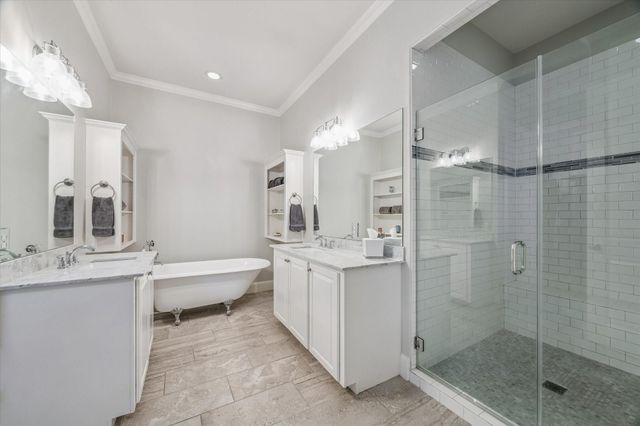 209 Queen Road, Clear Lake Shores, TX 77565
